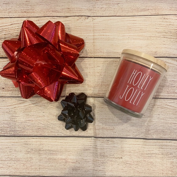 RAE DUNN Holly Jolly Christmas Scented Candle Red - Picture 2 of 4